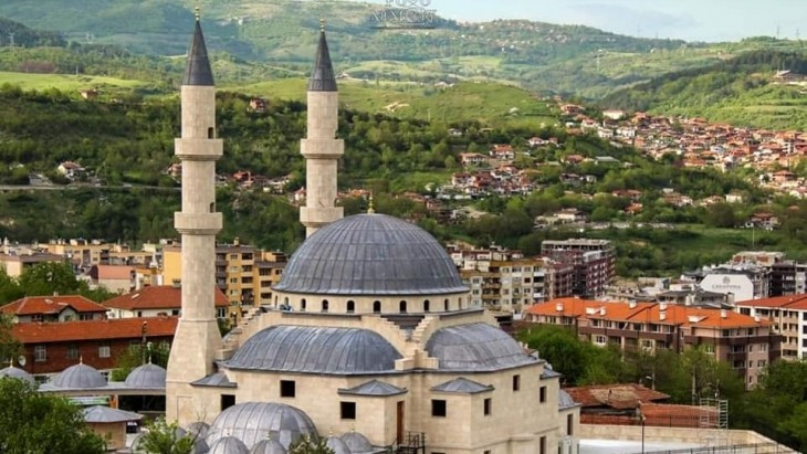 Kırcaali Yeni Camii'nde İlk Ramazan Bayramı Namazı Kılındı